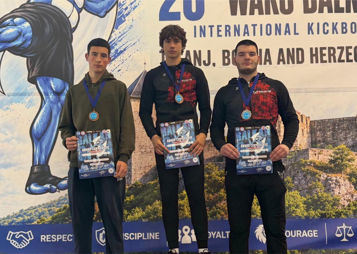 (FOTO) DOBOJ: Tri medalje za Predator Combat Academy na jubilarnom 20. Balkan Openu u Tešnju
