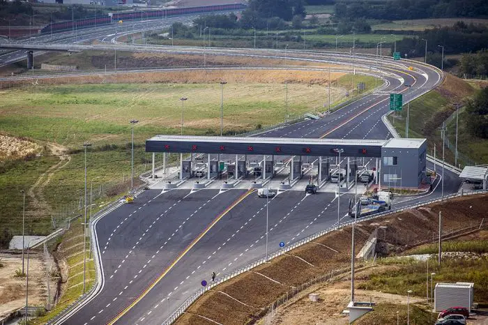 FOTO: Dobojski Info | Kilometar autoputa u RS košta od osam do 35 miliona KM