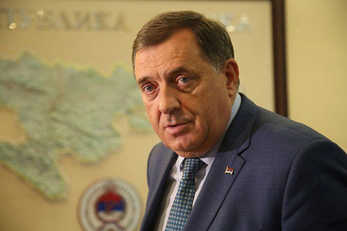 FOTO: BUKA | DODIK PRED SUDOM: Trijumf prostakluka i besmislenih procesualija