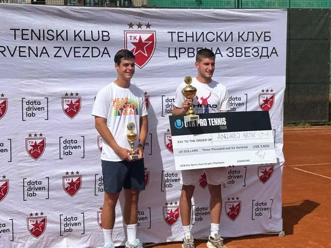FOTO: Dobojski Info | DOBOJ IMA ŠAMPIONA Andrej Nedić osvojio titulu na međunarodnom UTR turniru