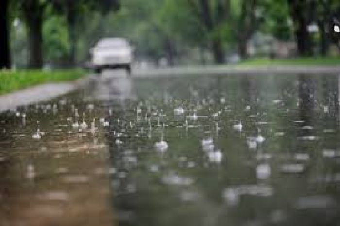 FOTO: Dobojski Info | PUTEVI: Mokri kolovozi, opasnost od odrona u usjecima