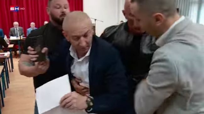 Čega se boji Obren Petrović? (VIDEO)
