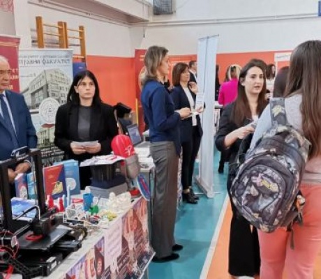 DOBOJ: Srednjoškolci upoznati sa studijskim programima Univerziteta u Istočnom Sarajevu